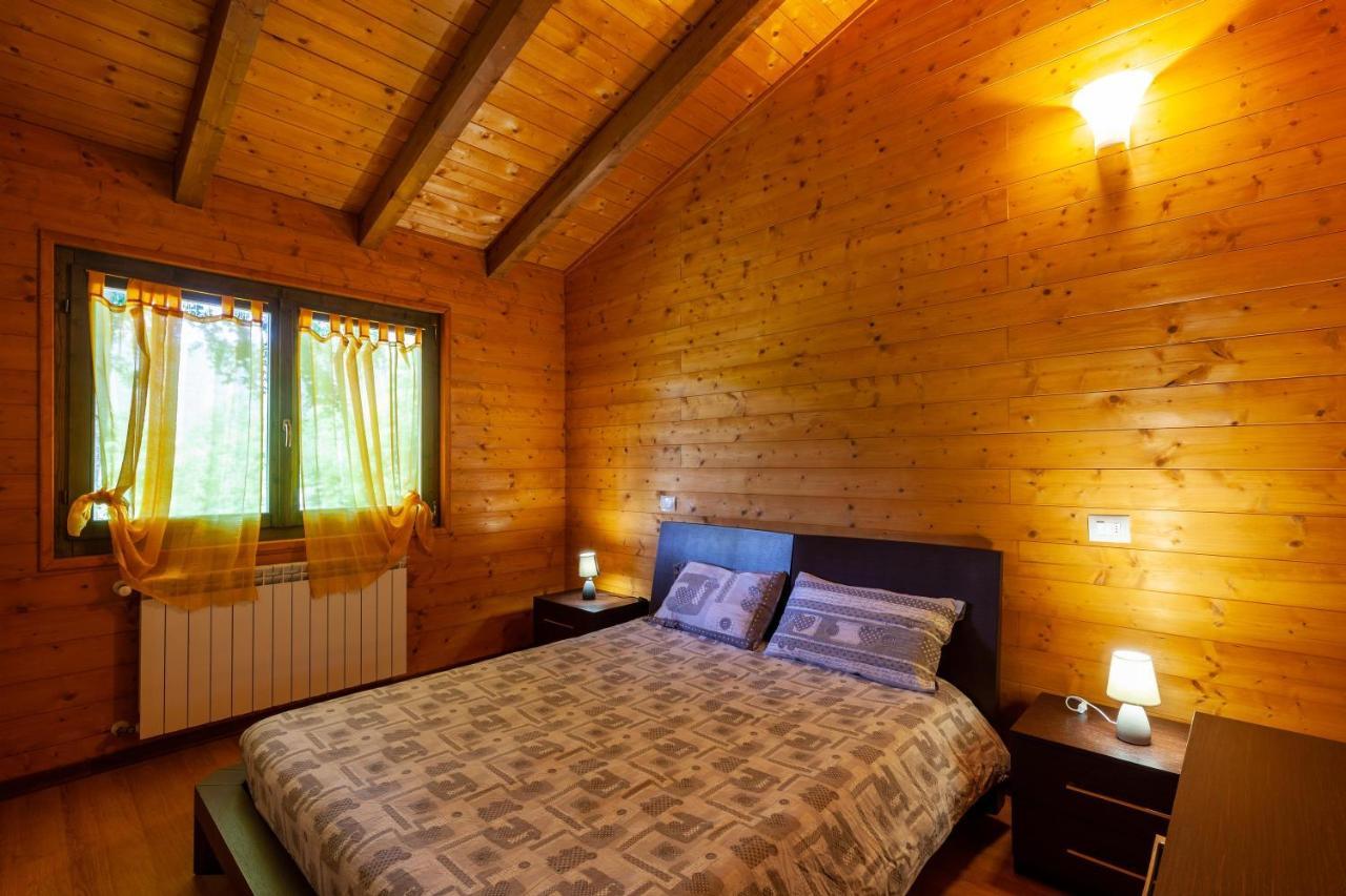 Villaggio Anemone Chalet Fragolina Capanne di Sillano Εξωτερικό φωτογραφία