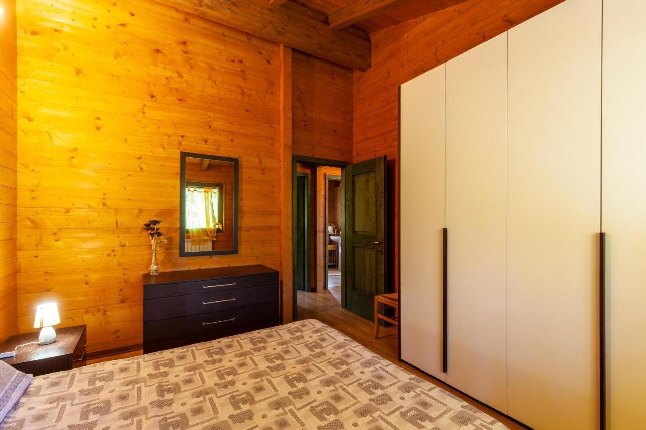 Villaggio Anemone Chalet Fragolina Capanne di Sillano Εξωτερικό φωτογραφία