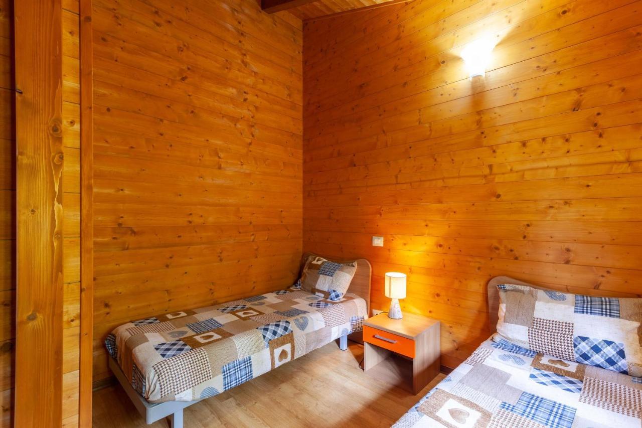 Villaggio Anemone Chalet Fragolina Capanne di Sillano Εξωτερικό φωτογραφία